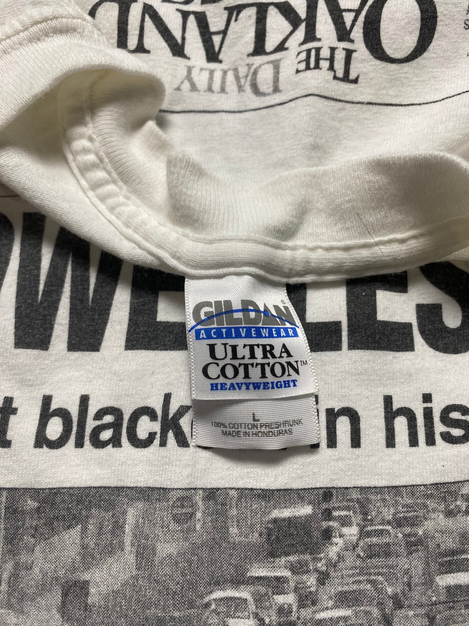 Vintage Oakland Press The Largest Blackout In History T-Shirt - Image 4