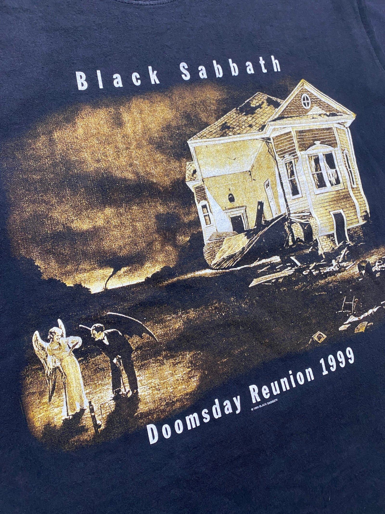 Vintage 1999 Black Sabbath - Doomsday Reunion T-Shirt - Image 5