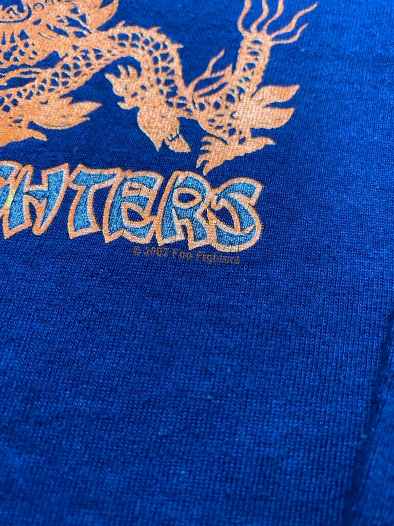 Vintage 2002 Foo Fighters - Dragon Longsleeve T-Shirt