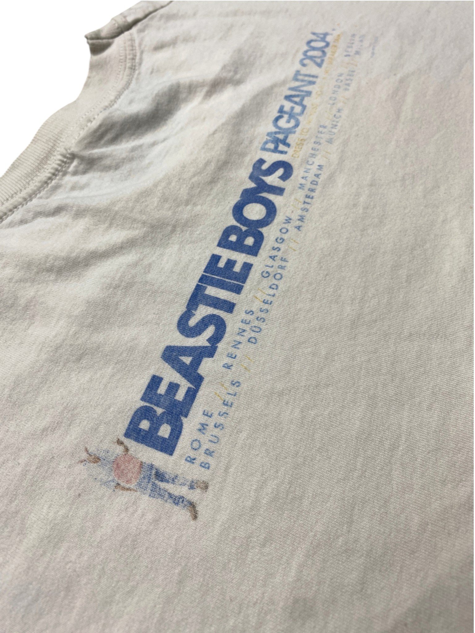 Vintage 2004 Beastie Boys - Pageant Tour (To the 5 Boroughs) T-Shirt - Image 4