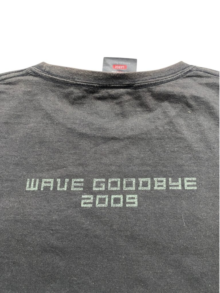 Vintage 2009 Nine Inch Nails - Wave Goodbye T-Shirt