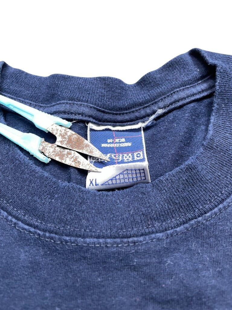 Vintage 1999 Jamiroquai Synkronized UK Tour T-Shirt collar and tag