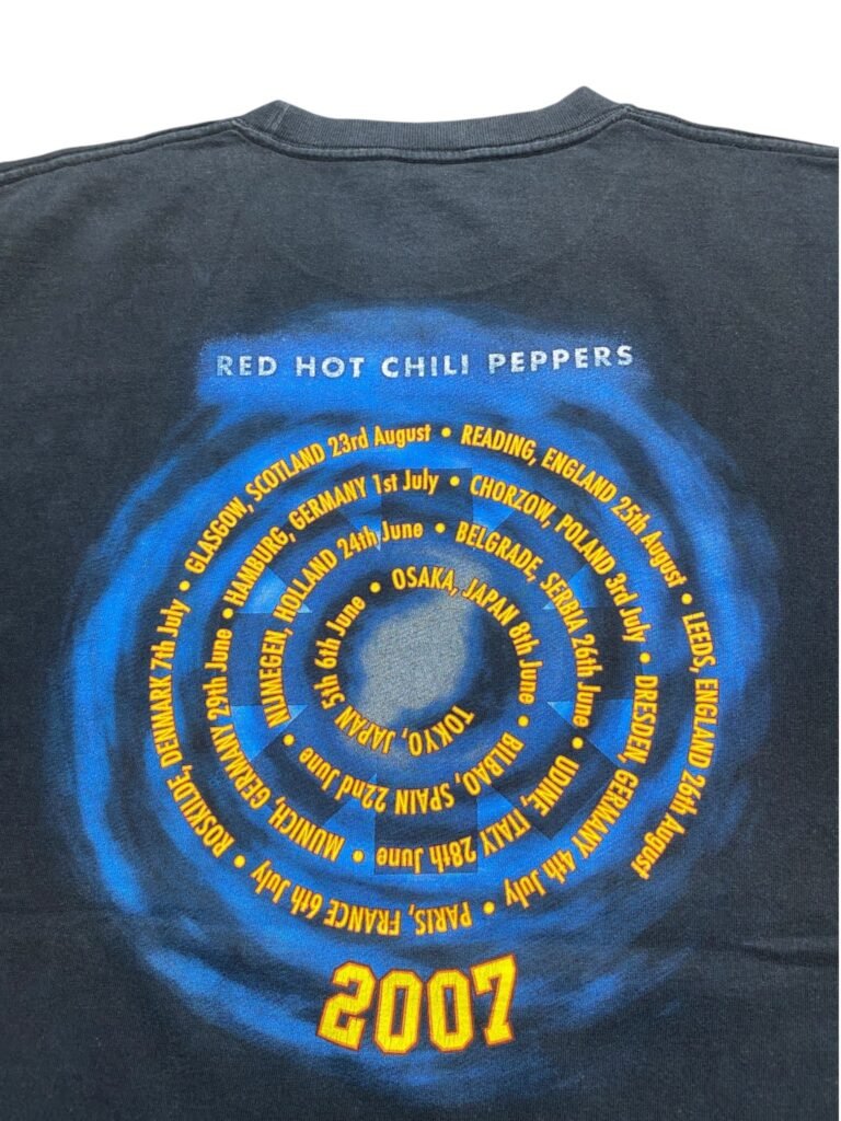 Vintage 2007 Red Hot Chili Peppers Stadium Arcadium Europe Tour T-Shirt detail 4
